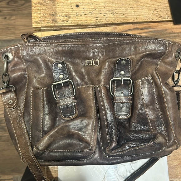 Bedstu Parton Crossbody - Picture 10 of 13